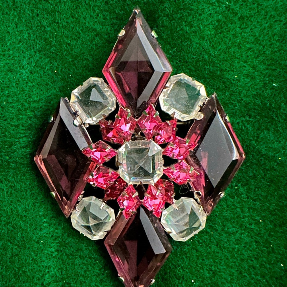 Vintage Ladies Broach